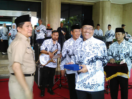 Pencarian PGRI Kolaka Timur - Persatuan Guru Republik Indonesia Cabang Kolaka Timur